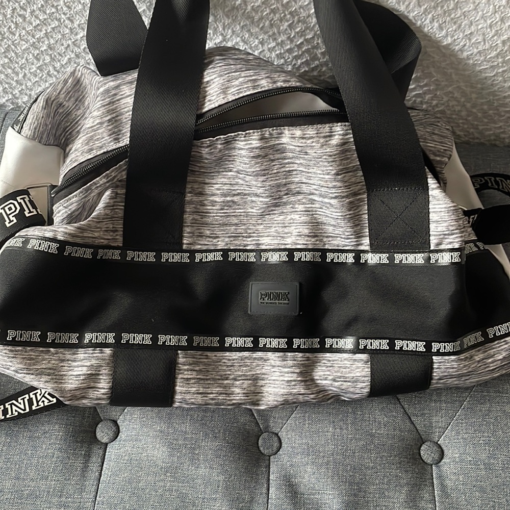 VICTORIA SECRET GYM BAG